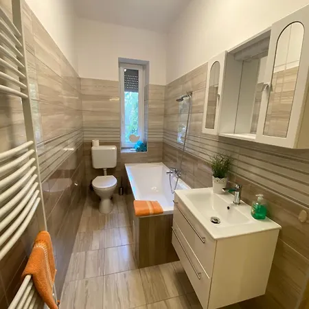 Patak-parti Vendeghaz Apartment *